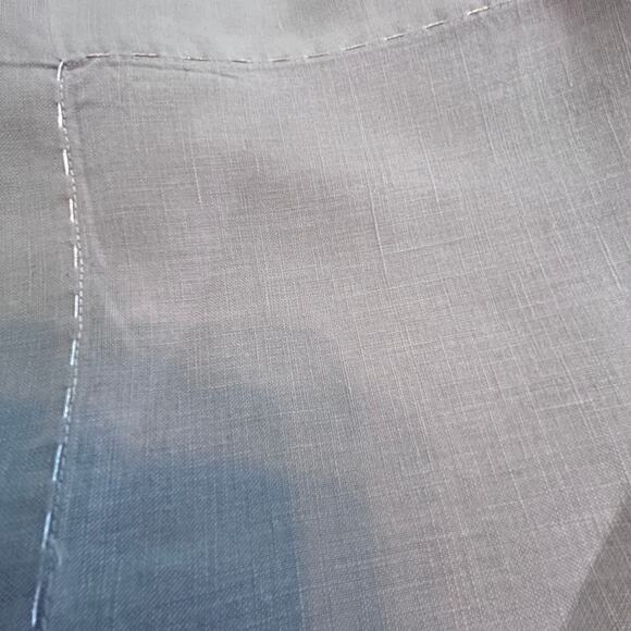 Kim Seybert Set of 15 Grey 100% Linen Napkins with Silver Running Stitch - Picture 9 of 10